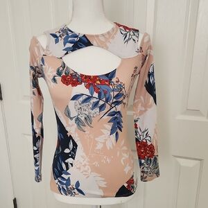Guess Vintage Cutout Peekaboo Top Floral Small